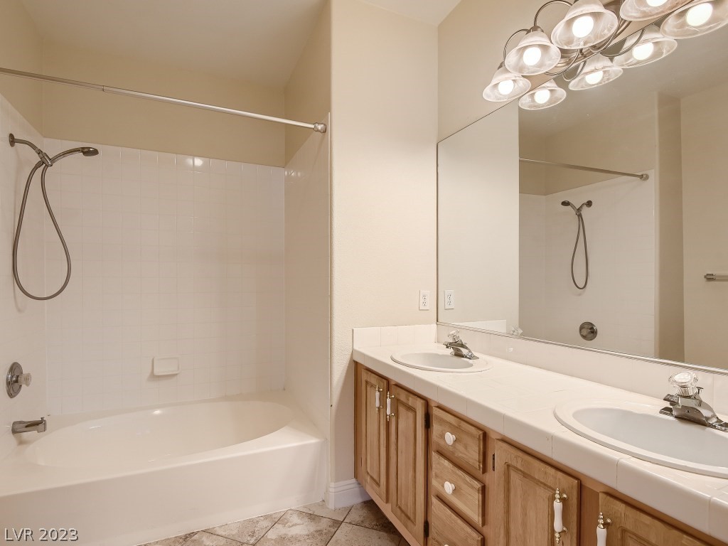 4941 Black Bear Road Unit: 204