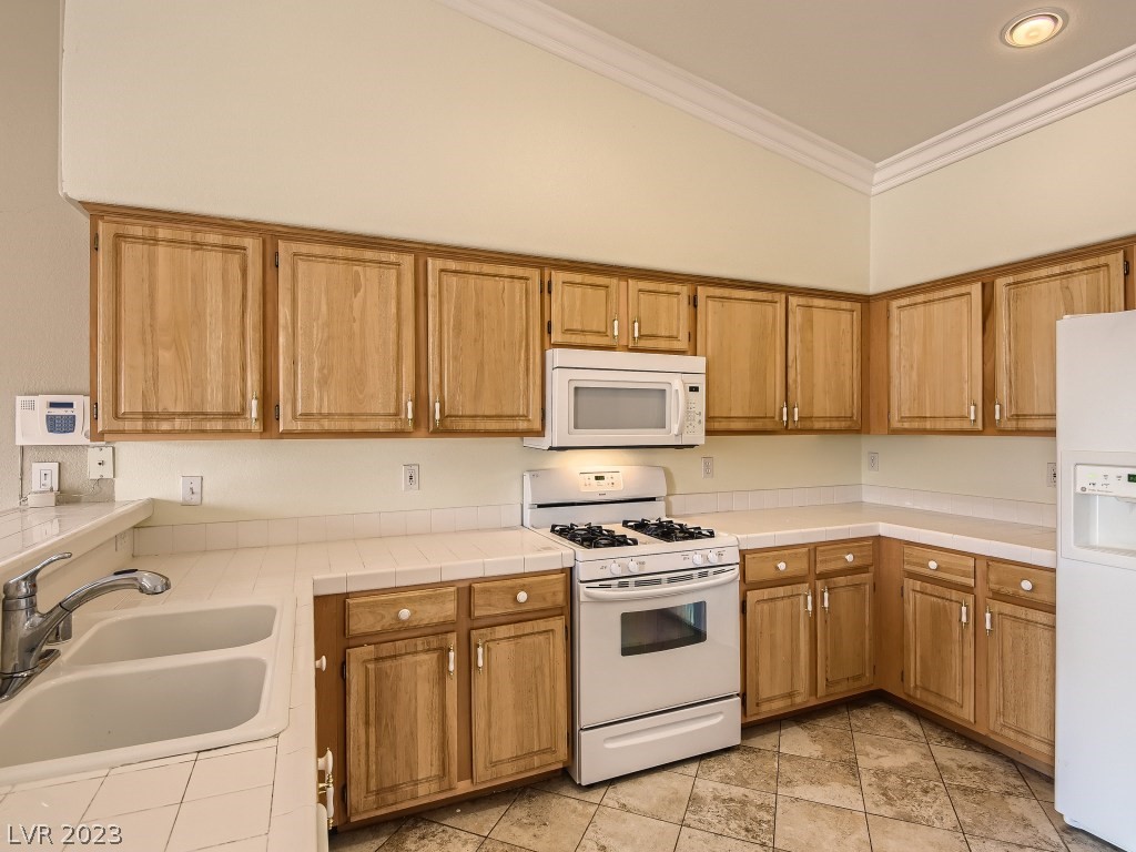 4941 Black Bear Road Unit: 204
