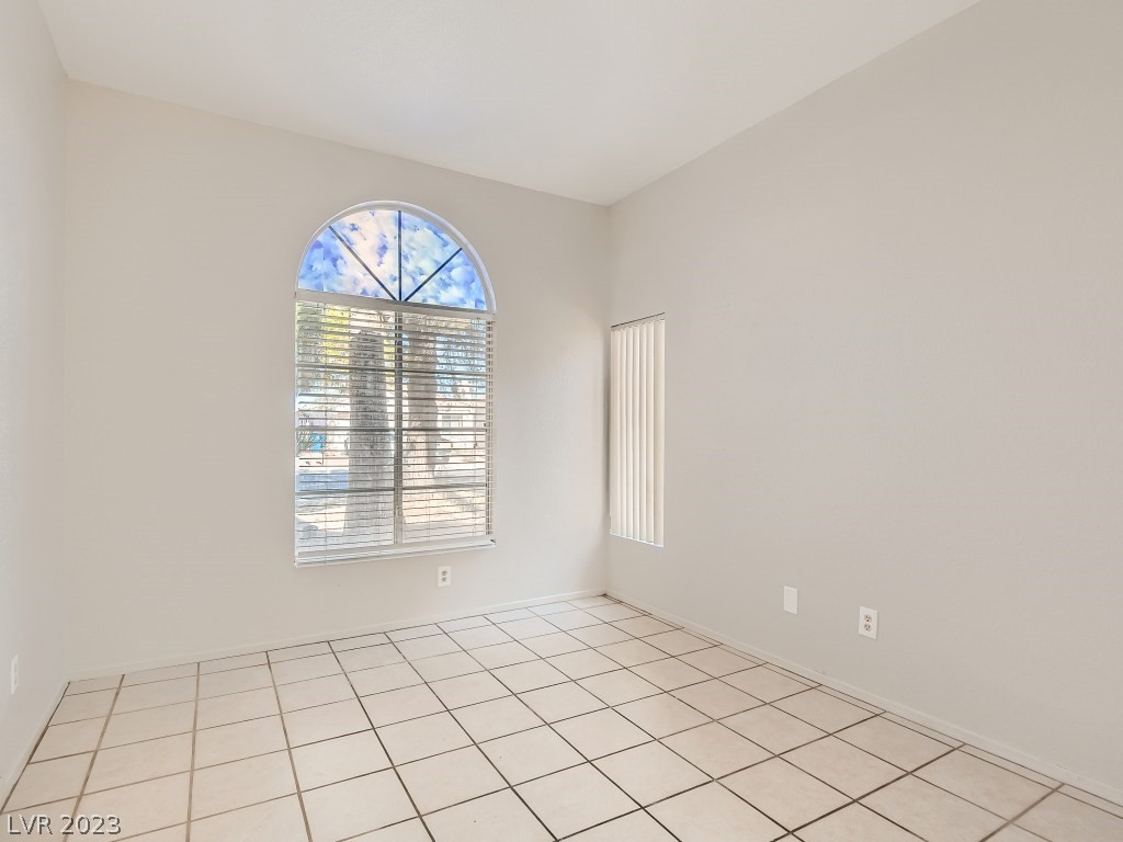 1733 Autumn Rust Drive