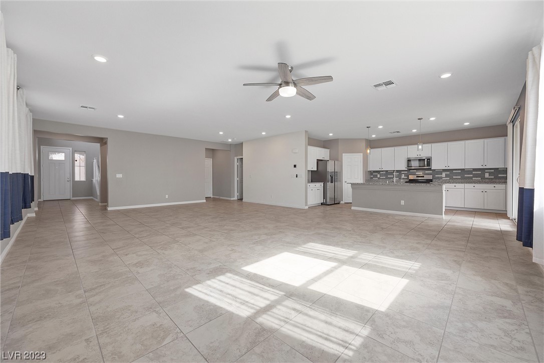 5872 Casa Branca Street