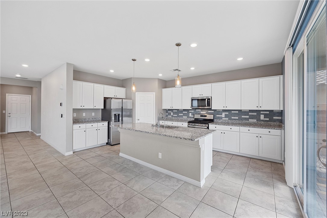 5872 Casa Branca Street