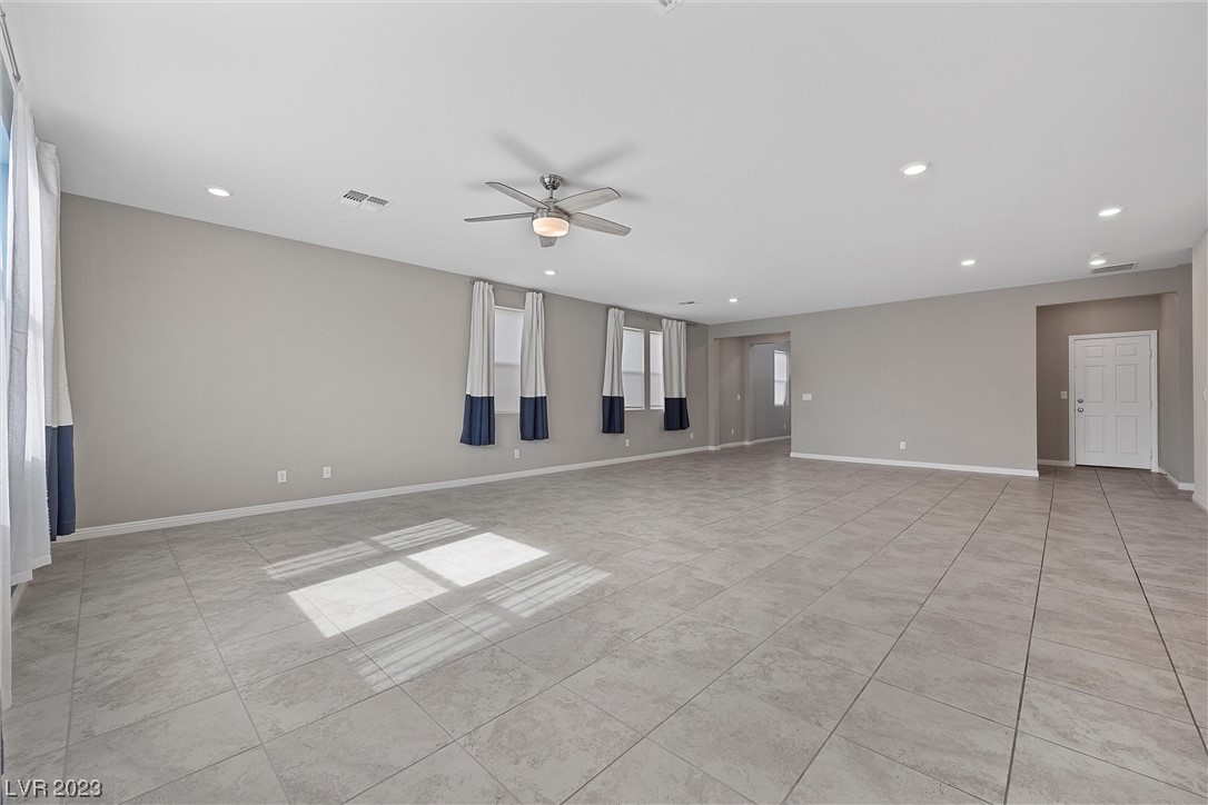 5872 Casa Branca Street