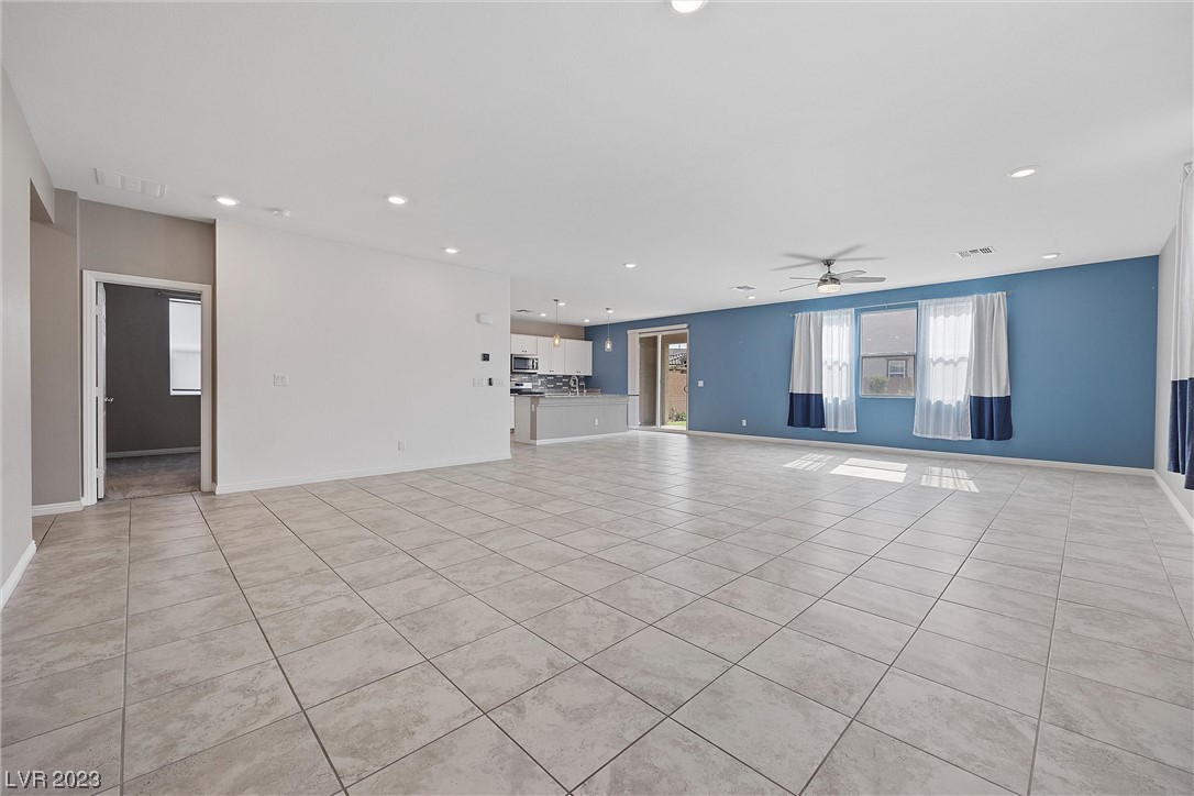 5872 Casa Branca Street