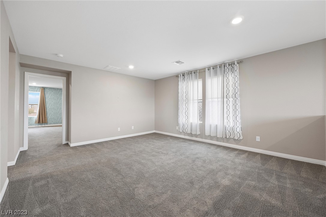 5872 Casa Branca Street