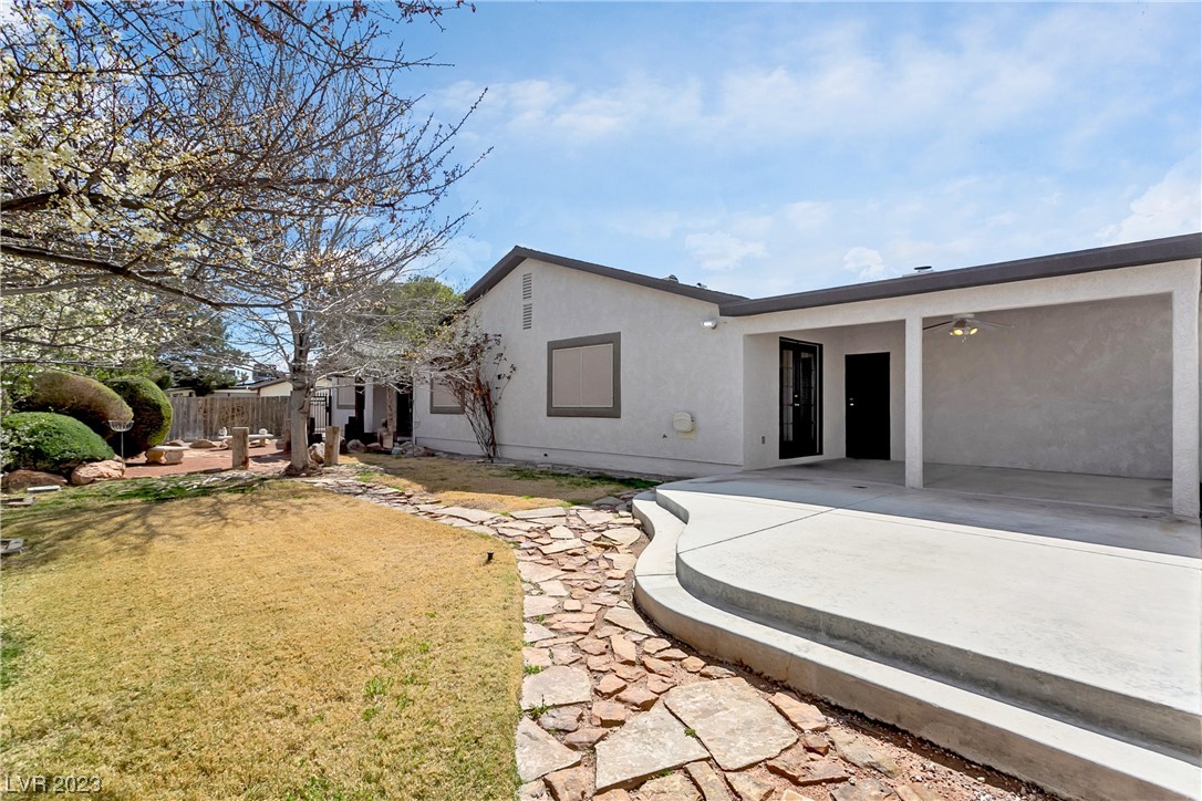 6160 W El Campo Grande Avenue