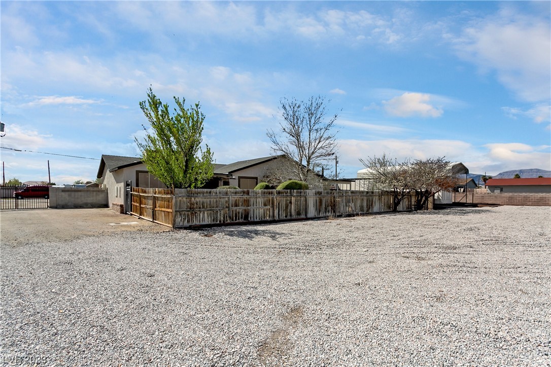 6160 W El Campo Grande Avenue