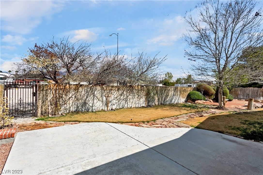 6160 W El Campo Grande Avenue