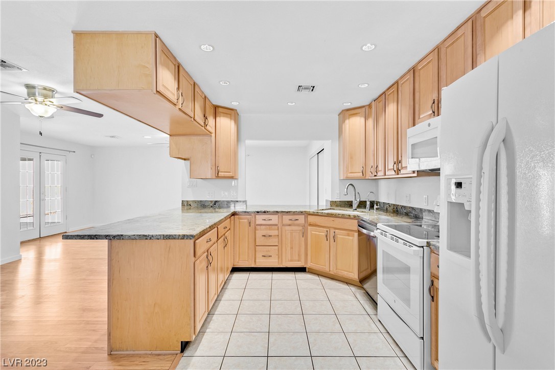 6160 W El Campo Grande Avenue