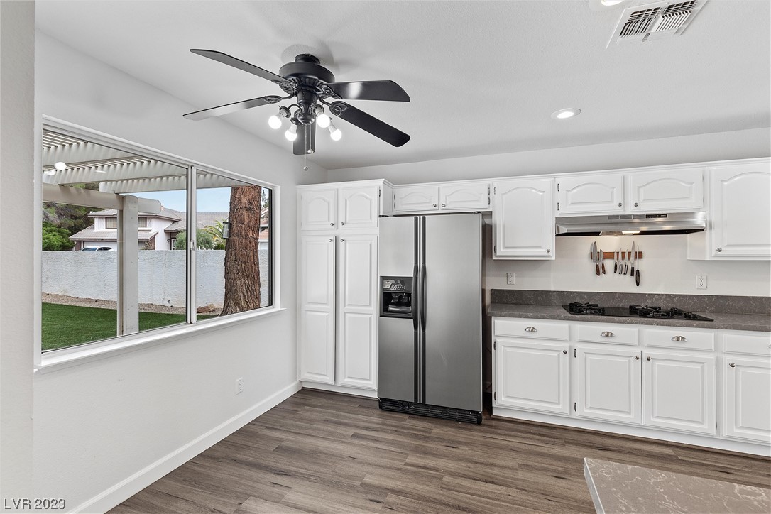 9800 Stellar View Avenue