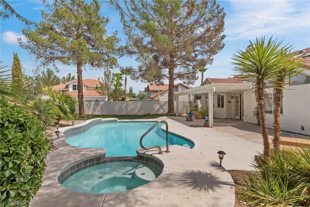 9800 Stellar View Avenue