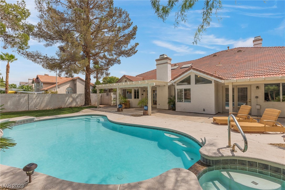 9800 Stellar View Avenue