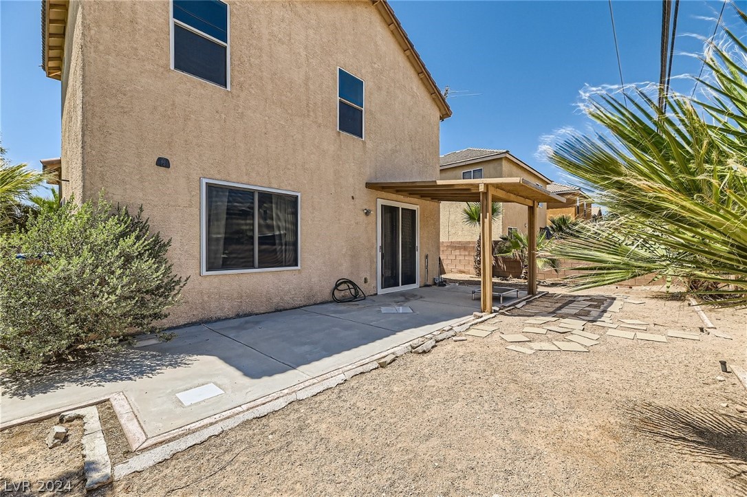 2600 Los Palos Street