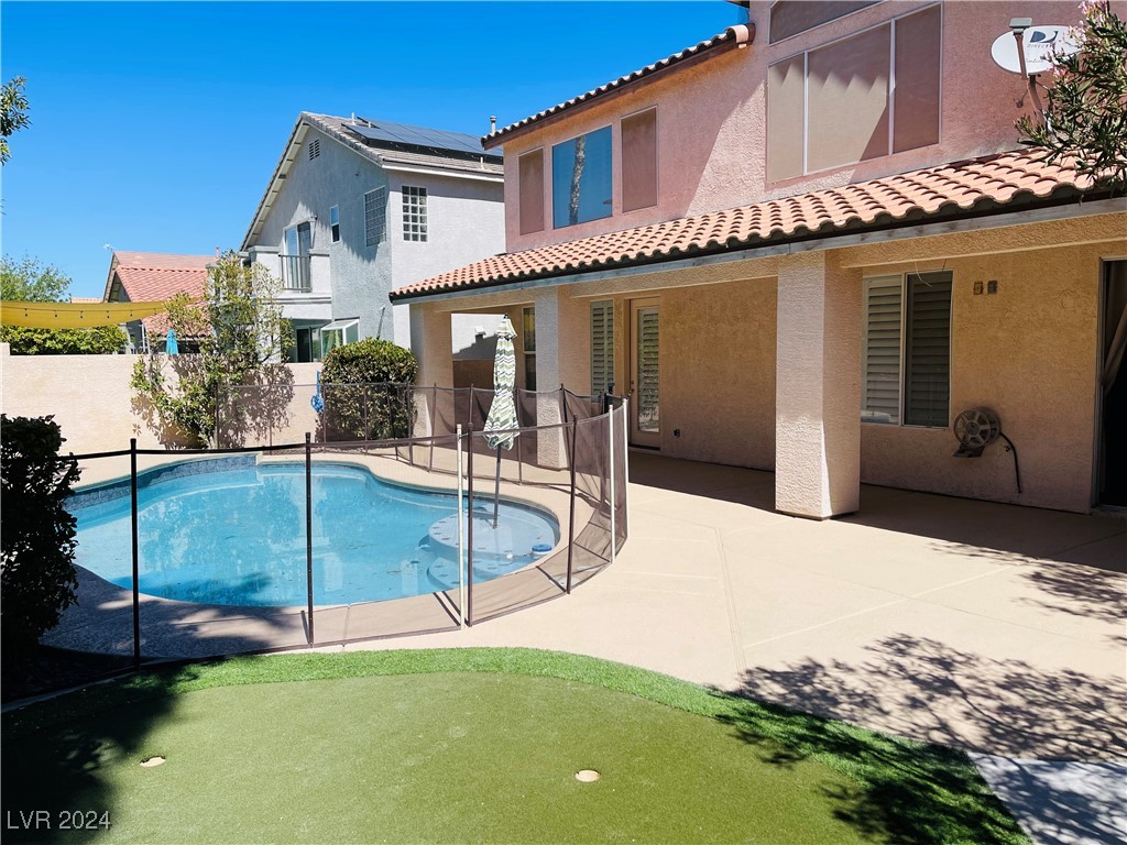 2375 Crocodile Avenue