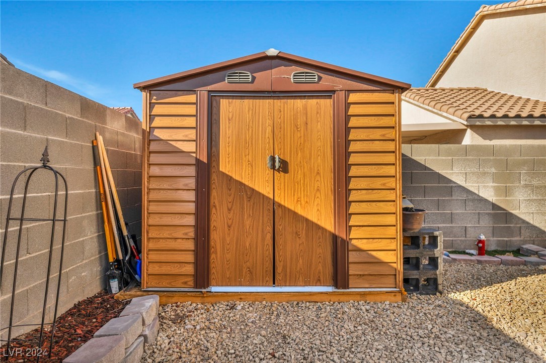 9555 Grand Fir Court
