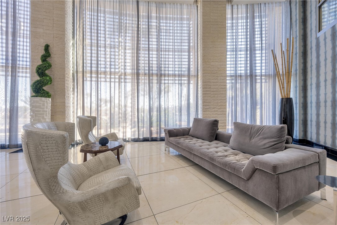 8255 Las Vegas Boulevard 1505