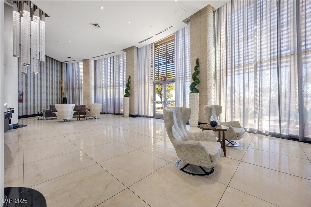 8255 Las Vegas Boulevard 1505