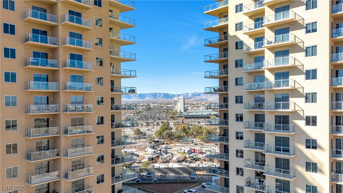 8255 Las Vegas Boulevard 1505