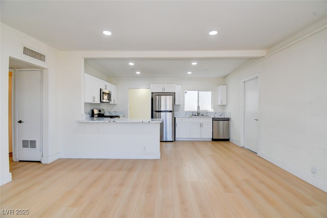 1405 Oakwood Avenue
