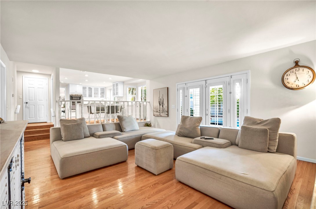 3225 Shoreline Drive