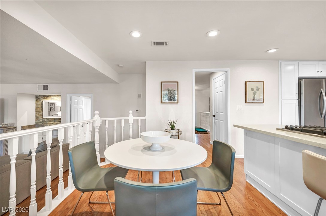 3225 Shoreline Drive