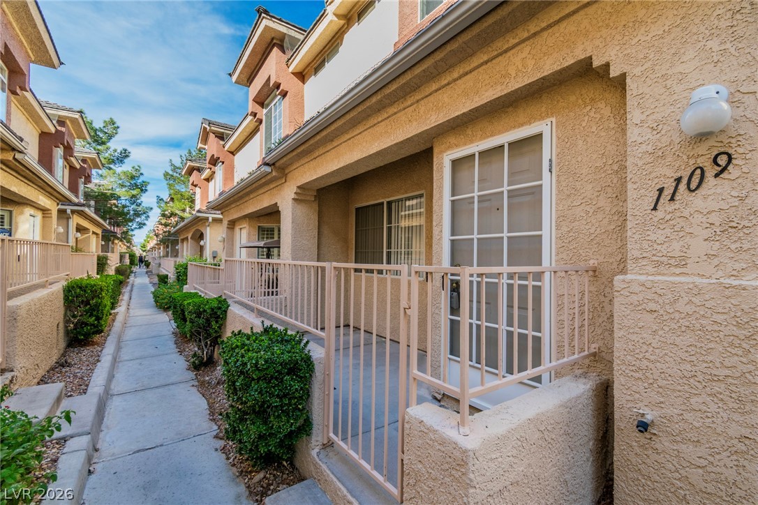 1109 Dusty Creek Street