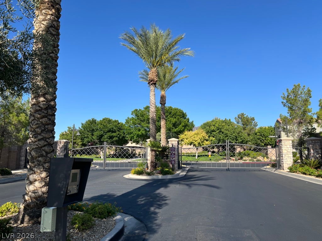 2752 Kilwinning Drive