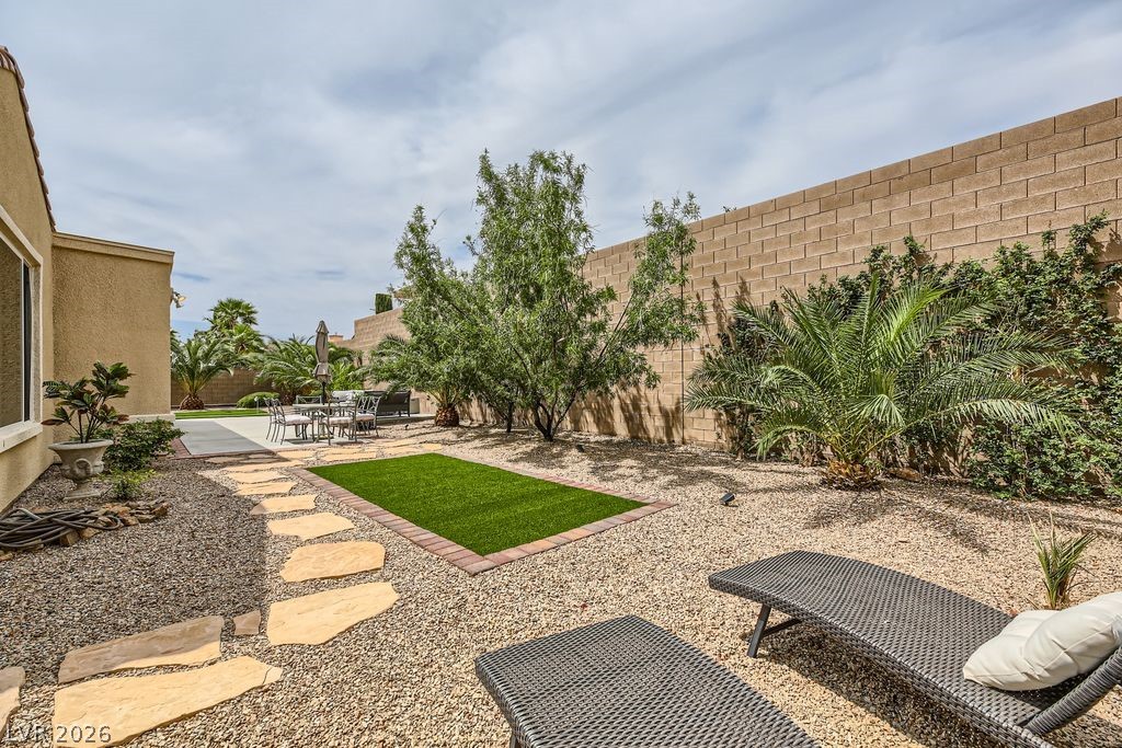 2752 Kilwinning Drive