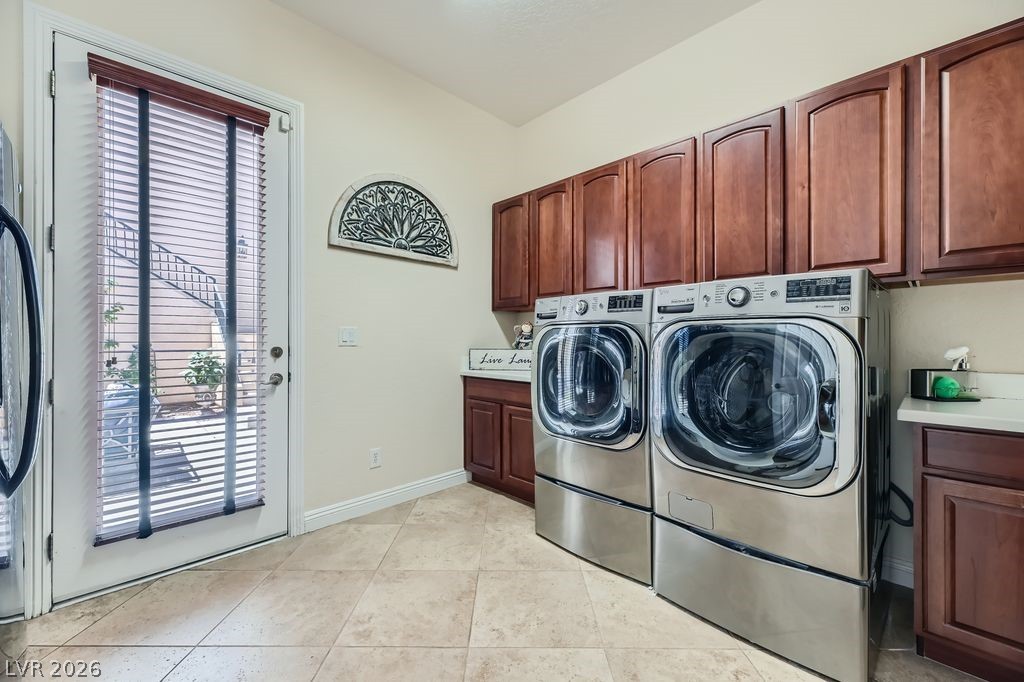 2752 Kilwinning Drive