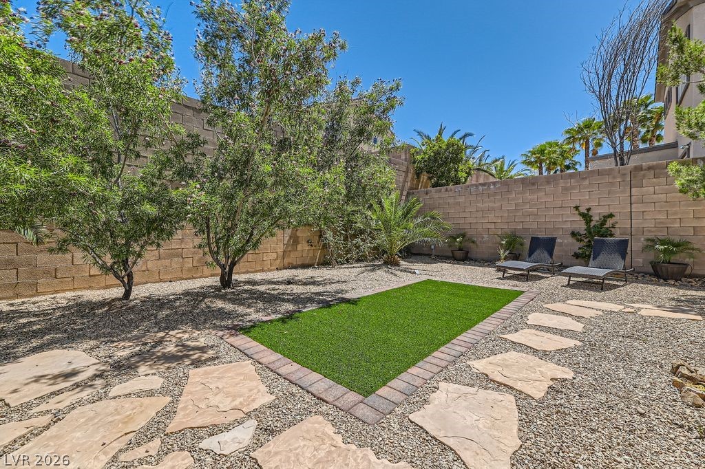 2752 Kilwinning Drive