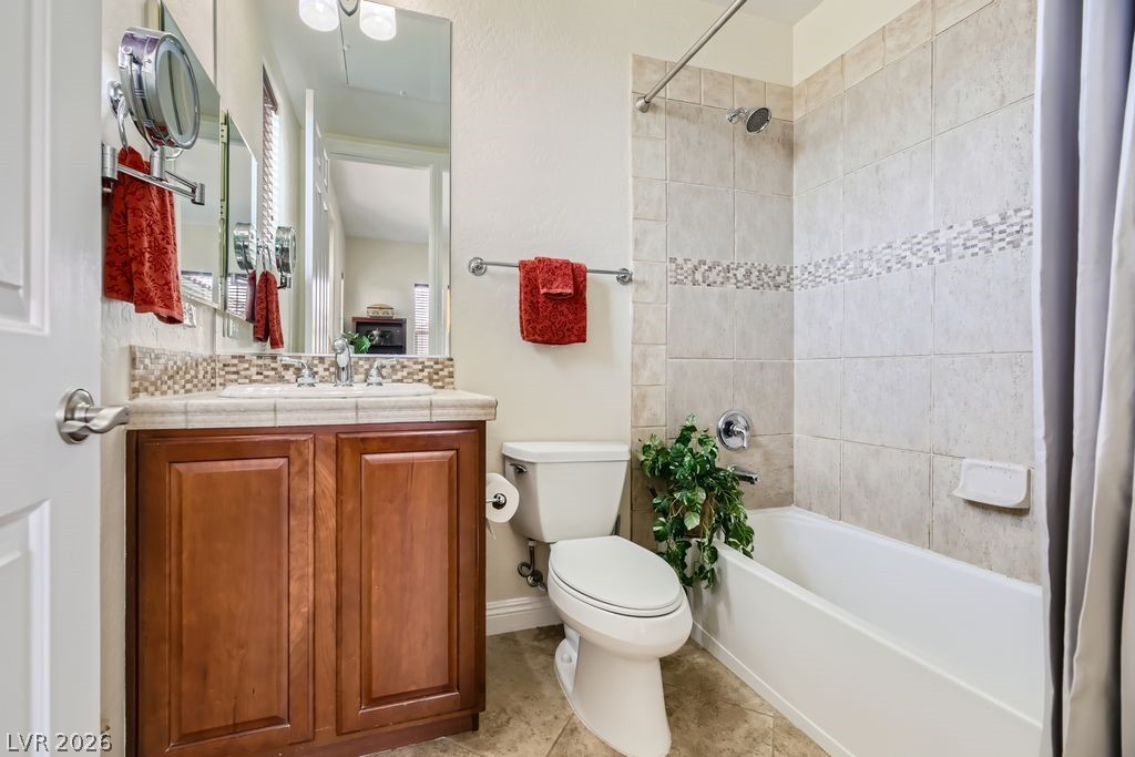 2752 Kilwinning Drive