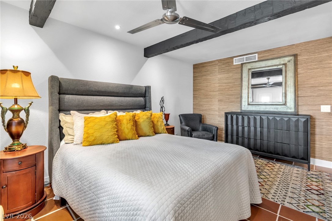2879 Geary Place 2811