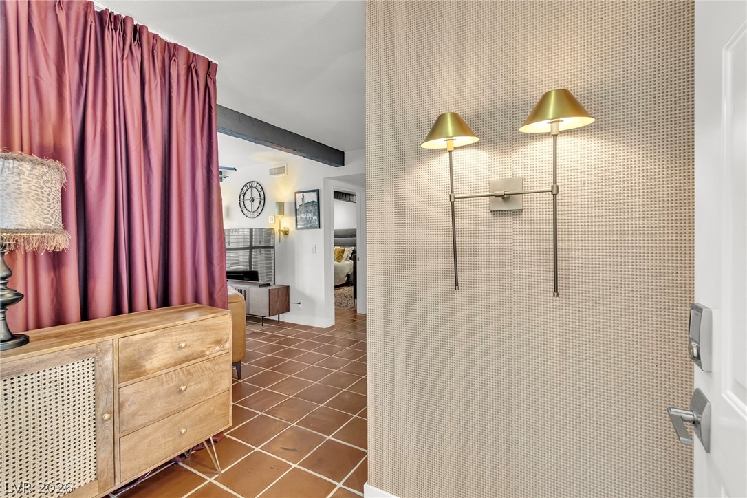 2879 Geary Place 2811