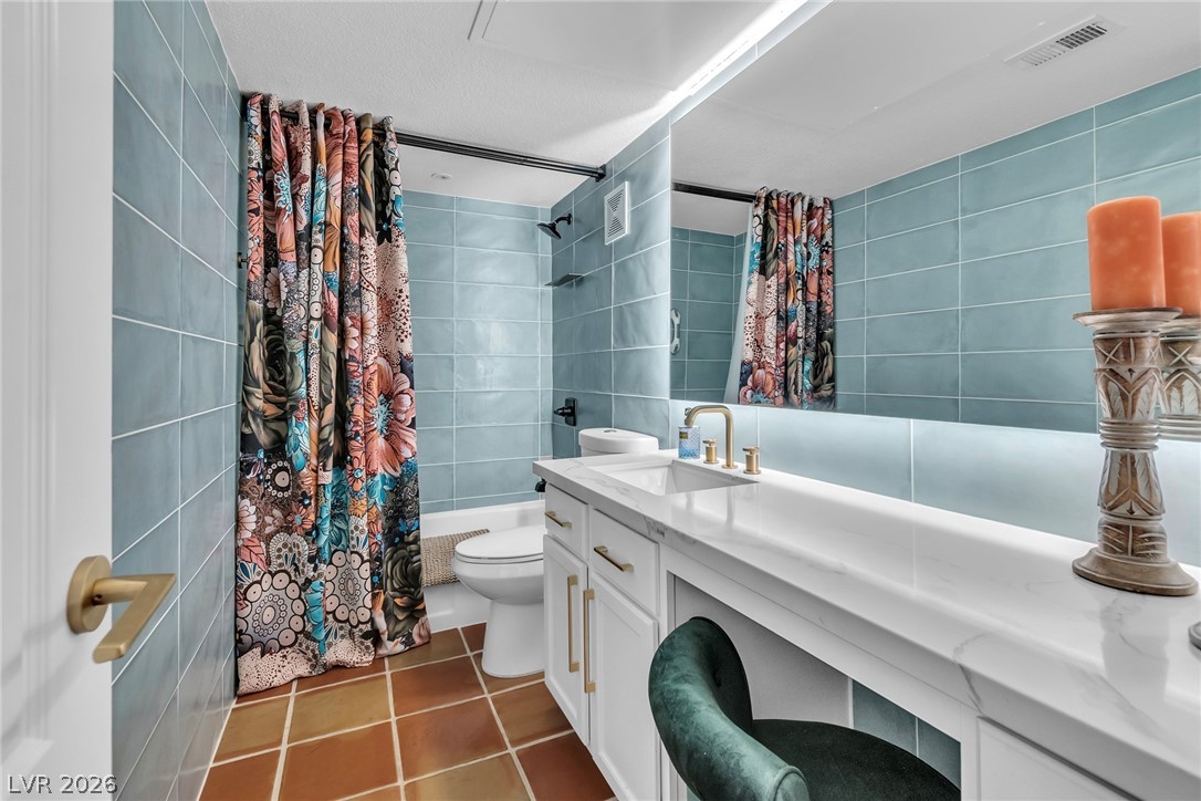 2879 Geary Place 2811