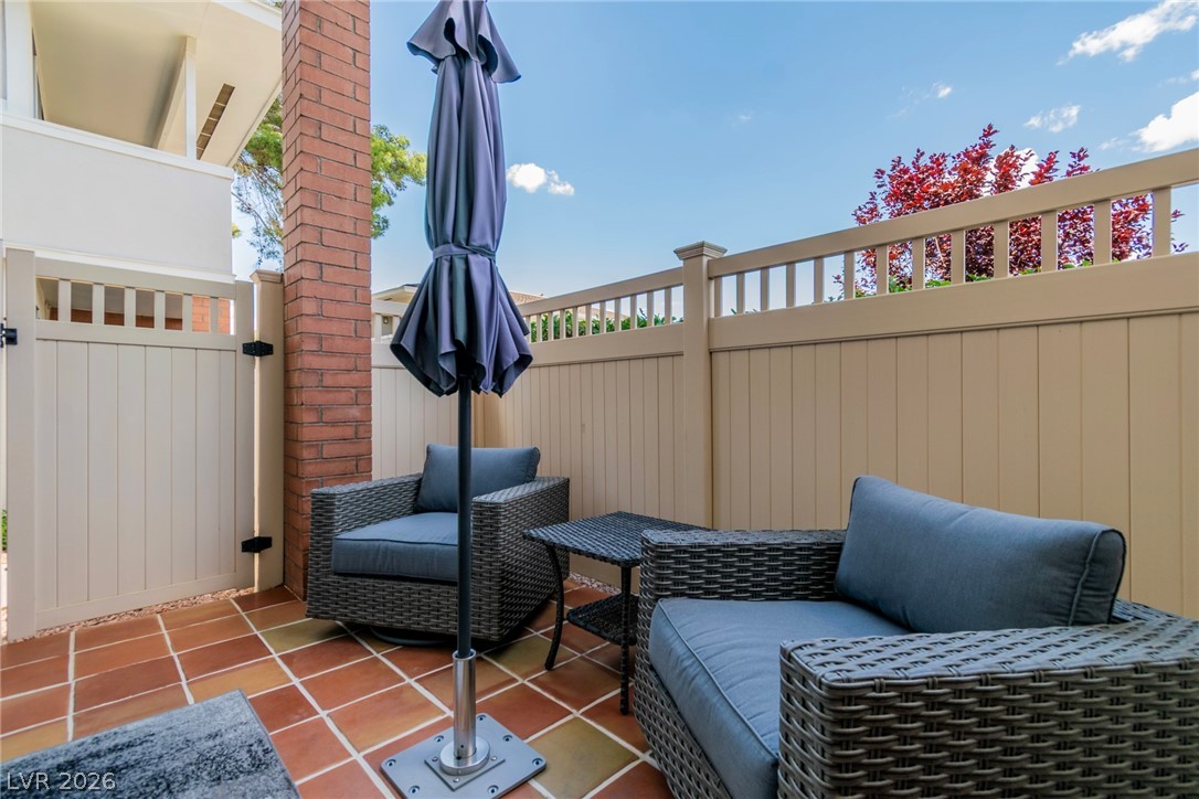 2879 Geary Place 2811