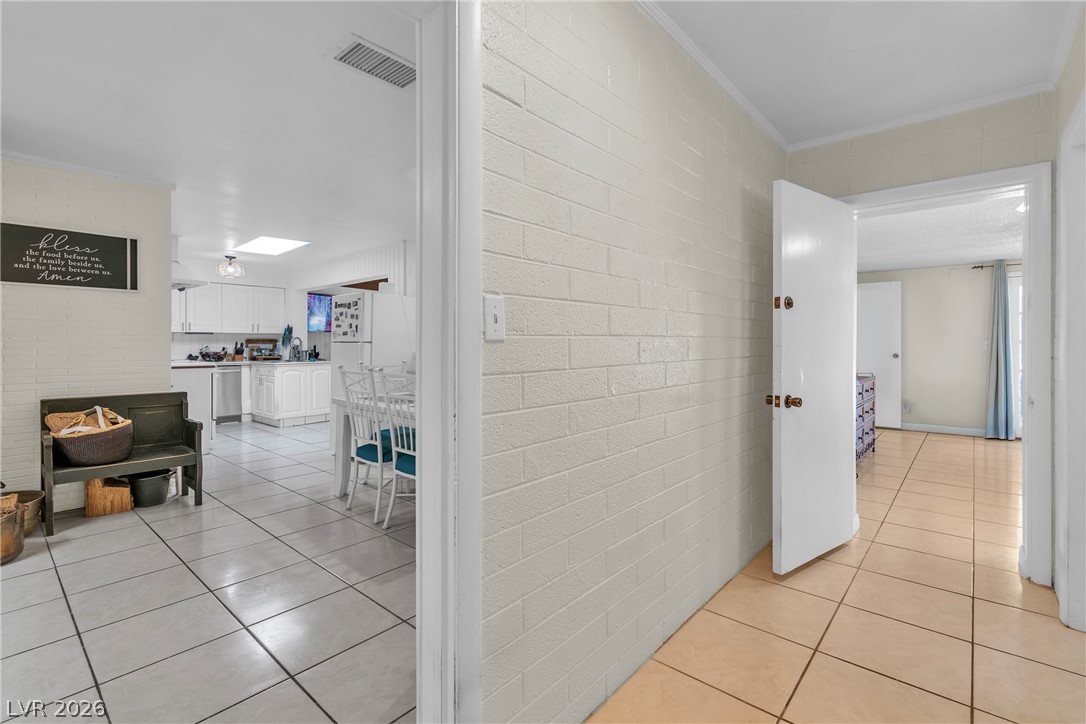 1567 Shadow Mountain Place
