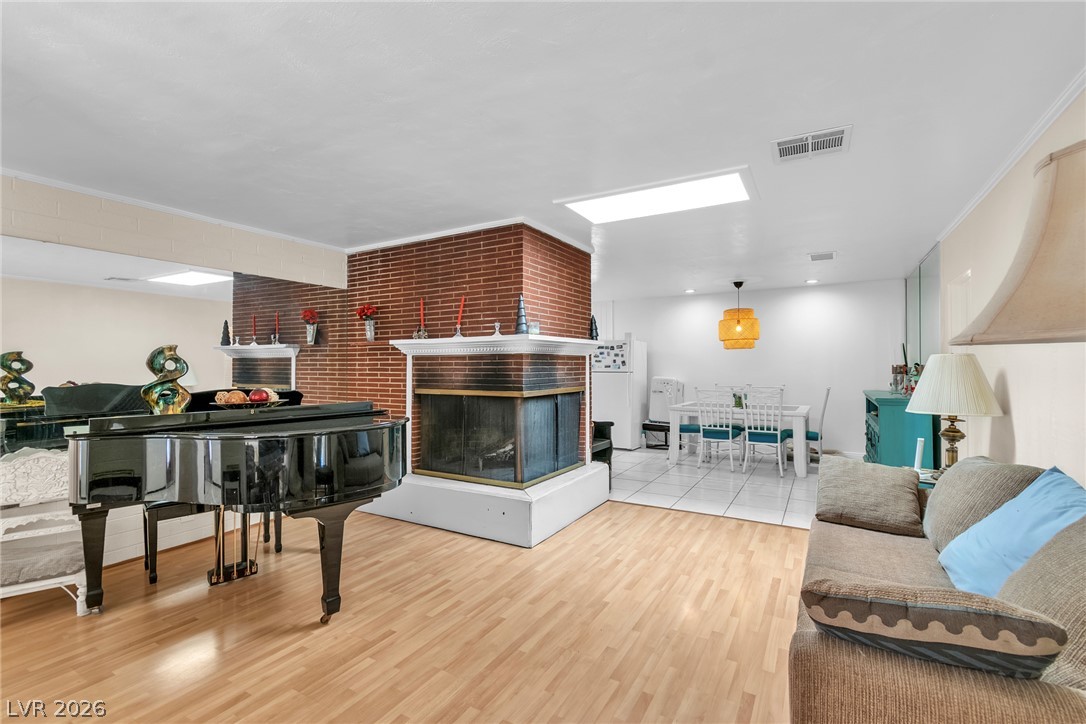 1567 Shadow Mountain Place