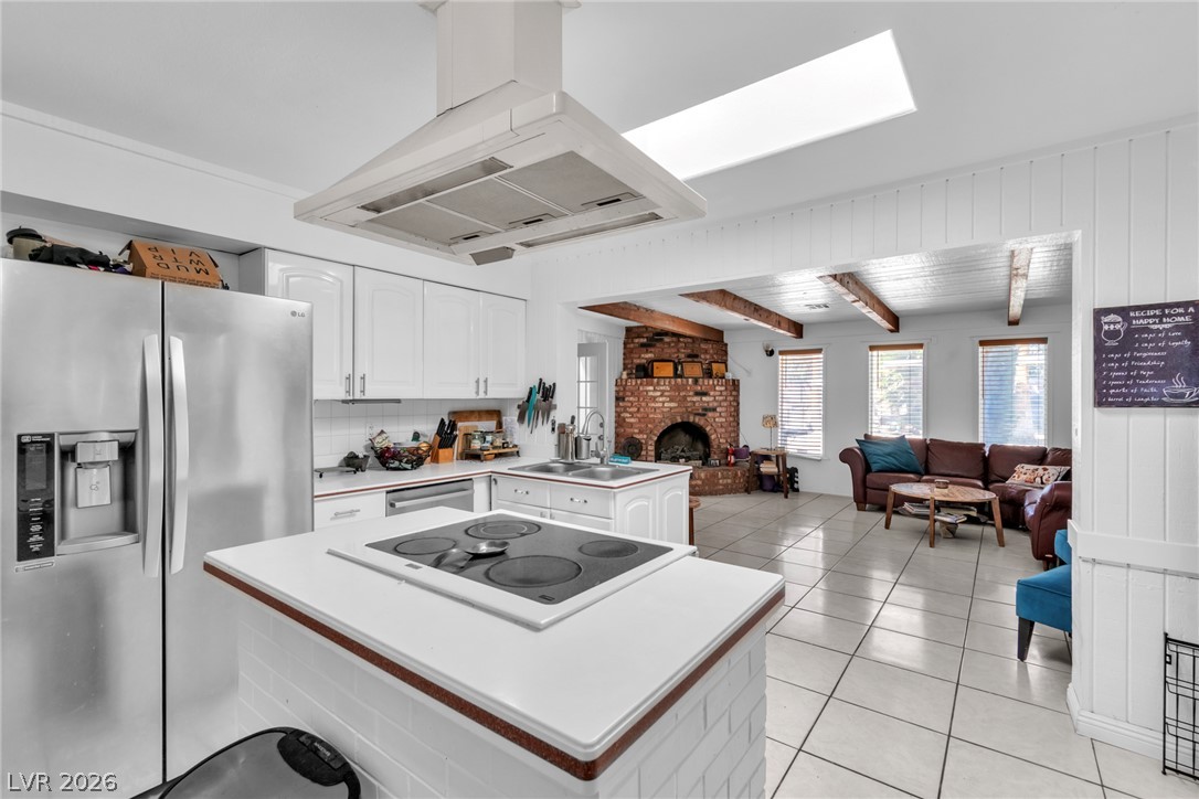 1567 Shadow Mountain Place