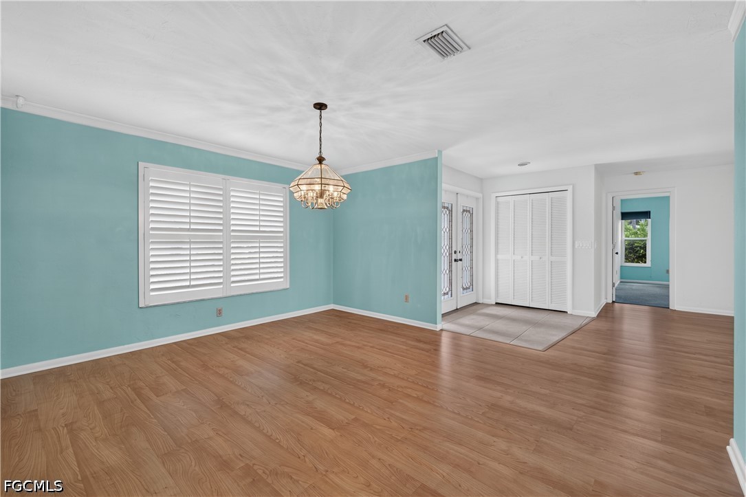 5720 Grillet PL