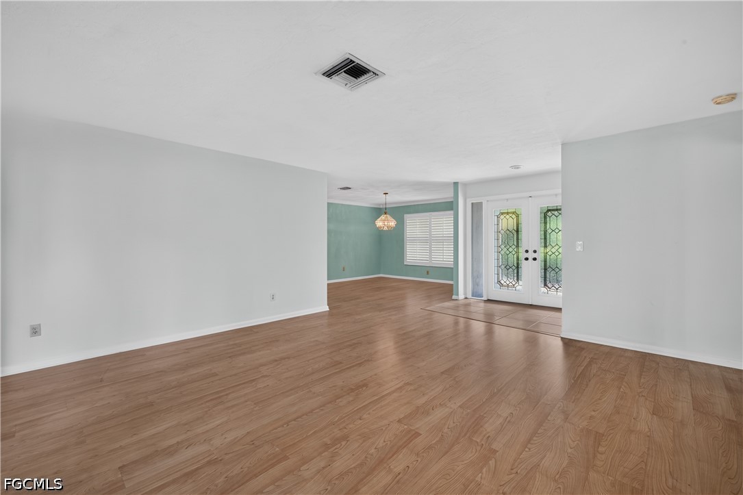 5720 Grillet PL