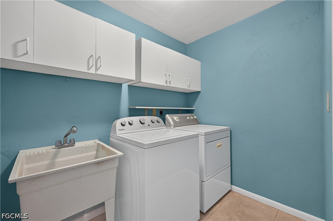 5720 Grillet PL
