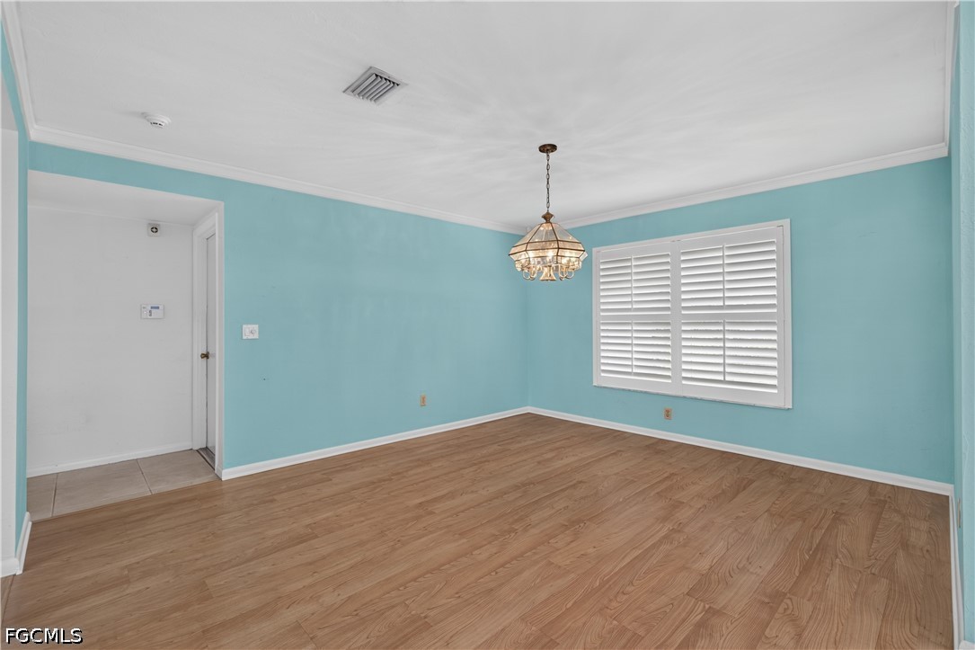5720 Grillet PL