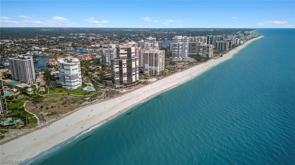 4451 Gulf Shore BLVD N 2002