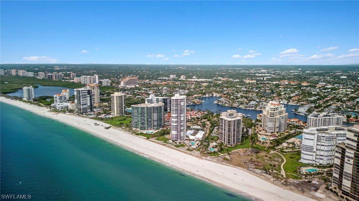 4451 Gulf Shore BLVD N 2002