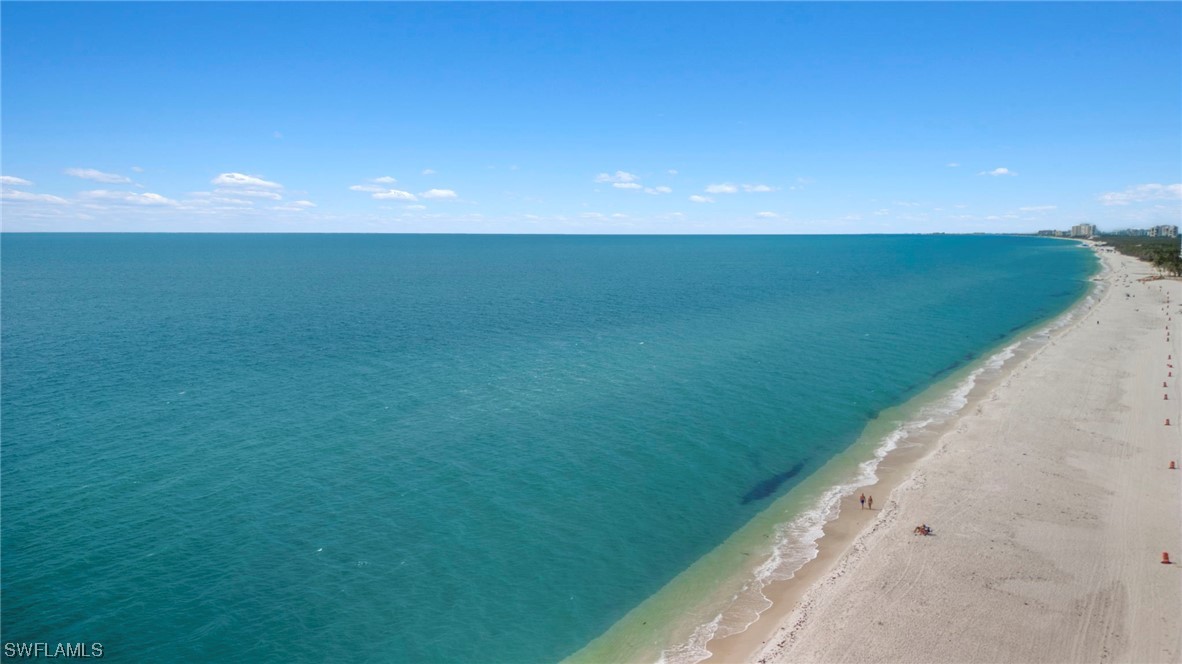 4451 Gulf Shore BLVD N 2002