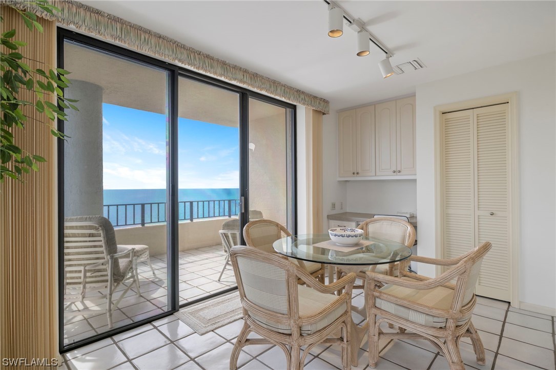 4451 Gulf Shore BLVD N 2002