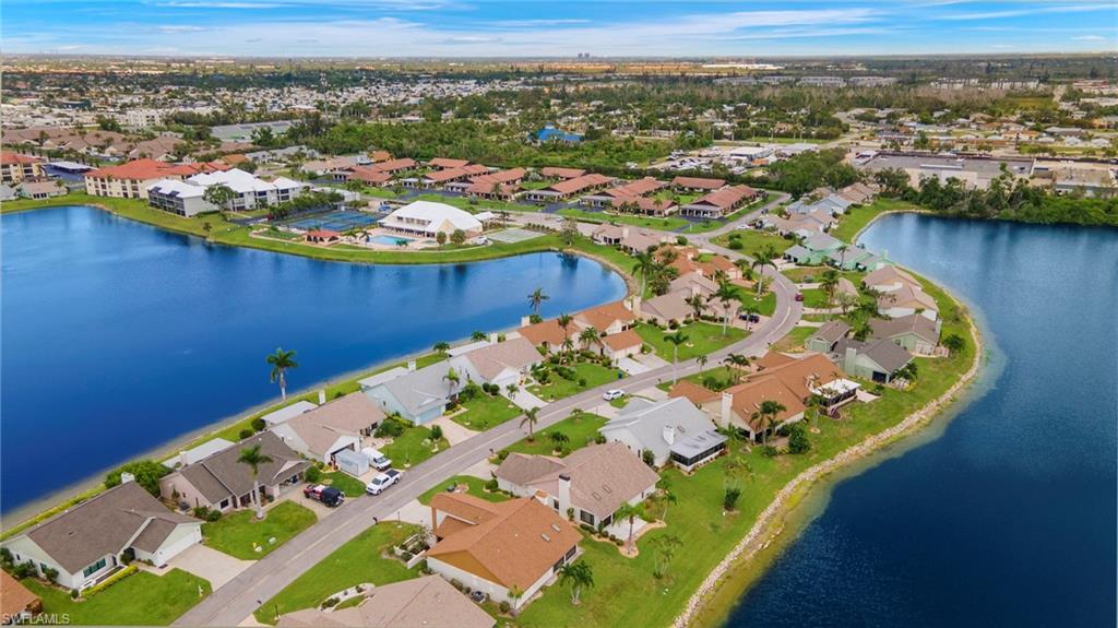 11821 Caravel CIR