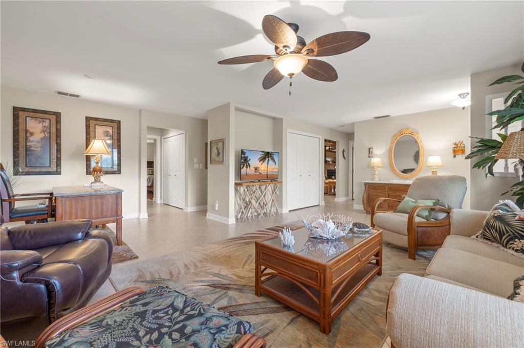 11821 Caravel CIR