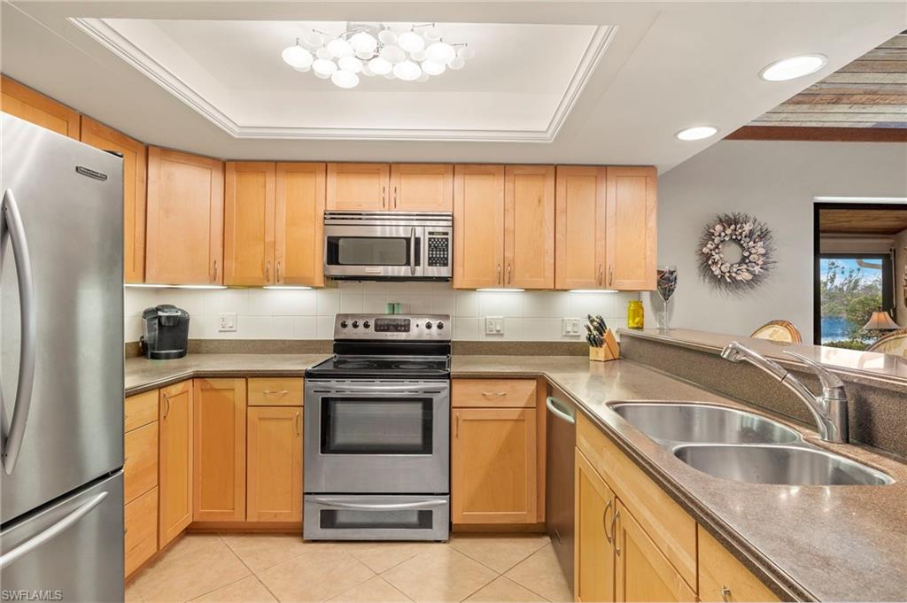 11821 Caravel CIR