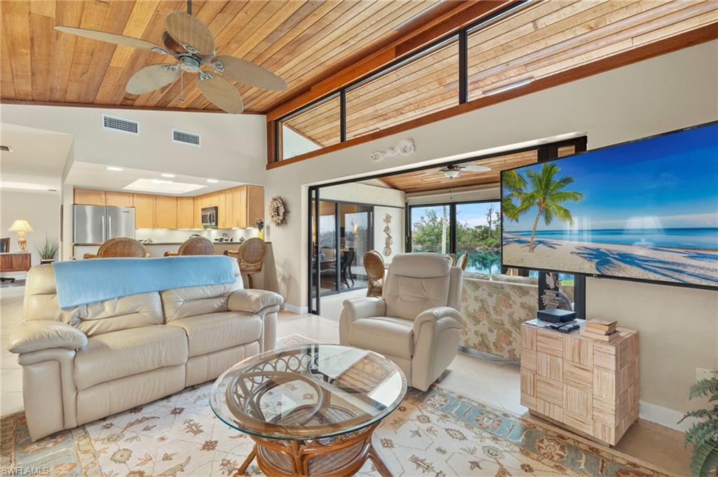 11821 Caravel CIR