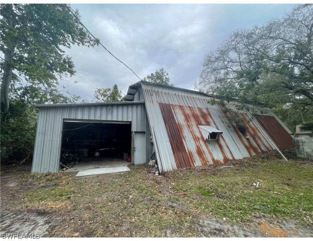 5790 Pangola Road